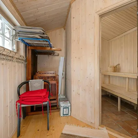 Holiday home With Sauna Near Trails In